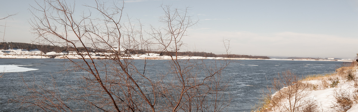 Snow and ice on the Missouri River